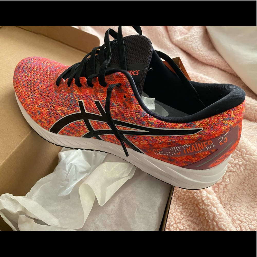 ASICS GEL-DS TRAINER 25 Women’s Size 11. Sunrise Red/Black. BRAND NEW